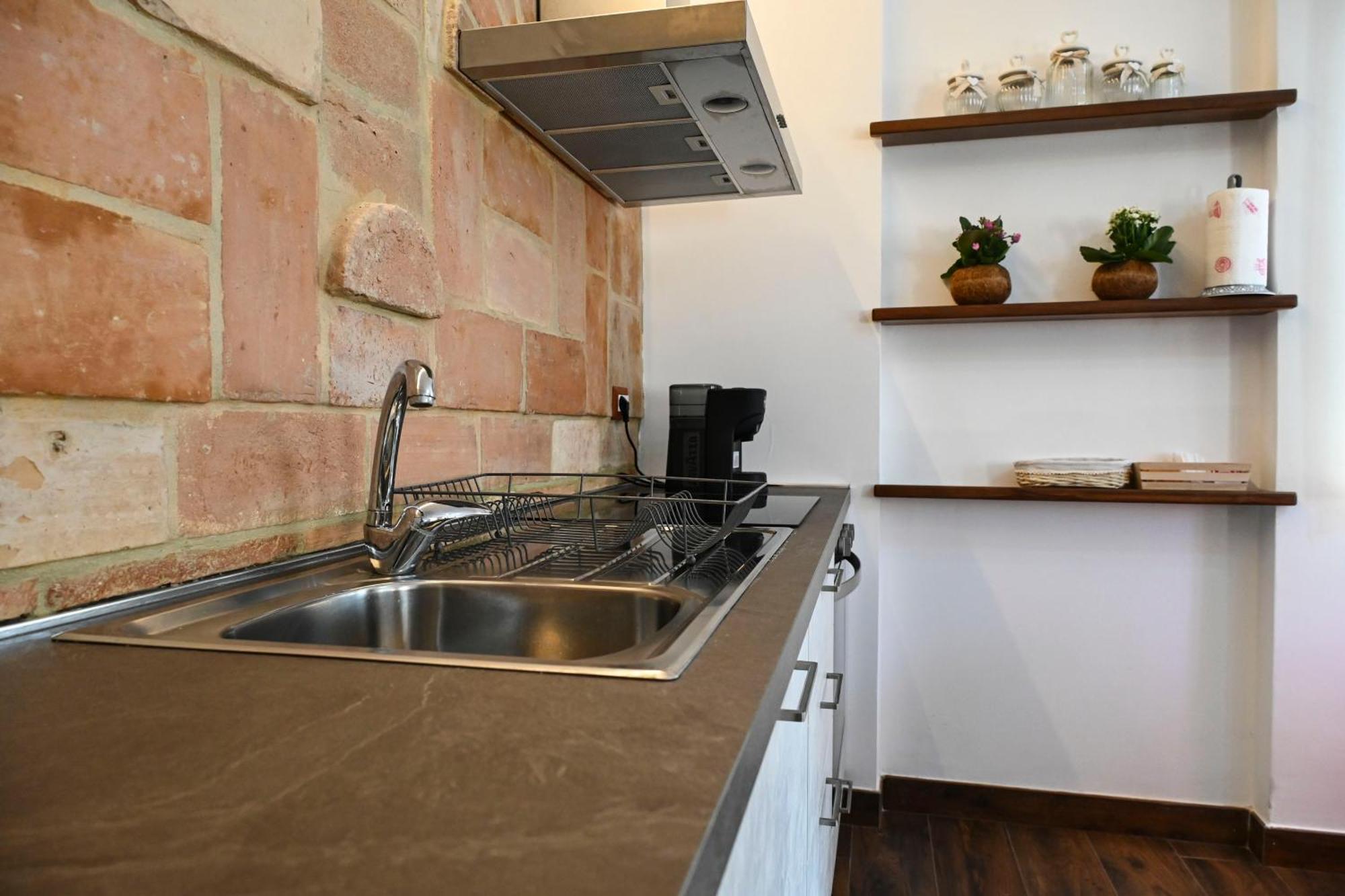 Il Colle Di Torre Orsina Apartment ภายนอก รูปภาพ